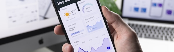 雪球预测APP手机界面截图，显示实时开奖信息和预测结果